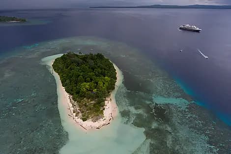 1 Mar 26 - Njari Island