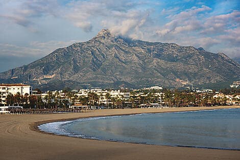 16 Nov 26 - Puerto Banús