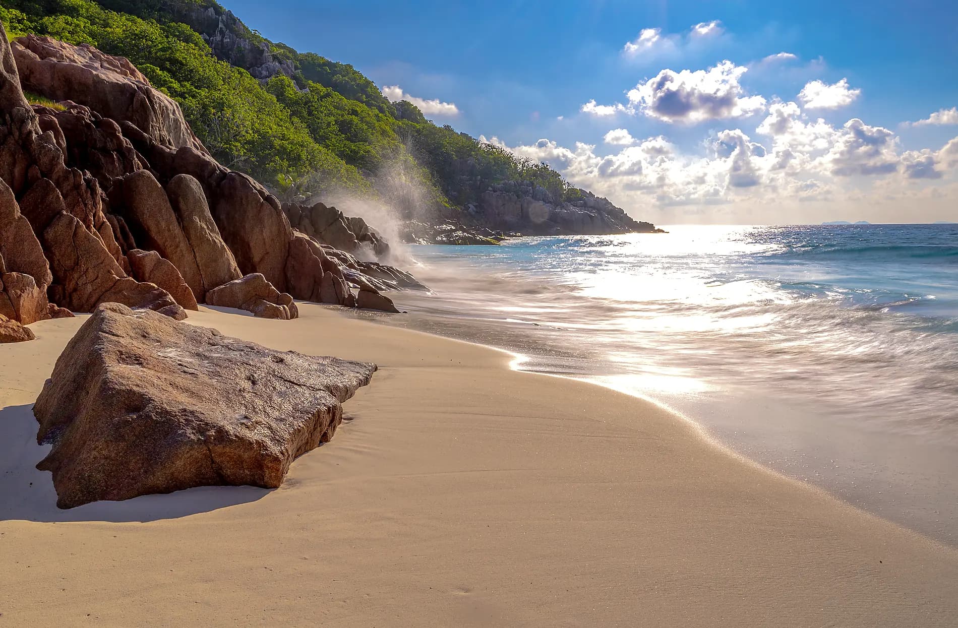 Madagascar and Seychelles: Natural Treasures of the Indian Ocean – with Smithsonian Journeys 