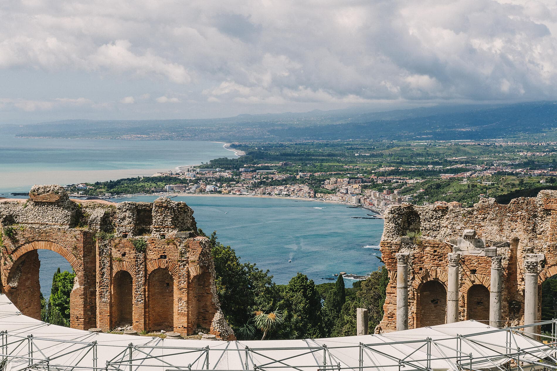 Italian shores and Isle of Beauty  